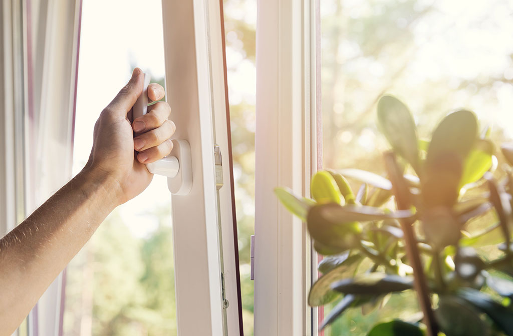 Fenster aufklappen